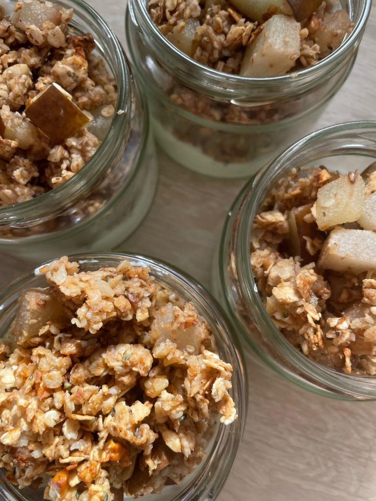 Pear Crumble on&nbsp;Skyr